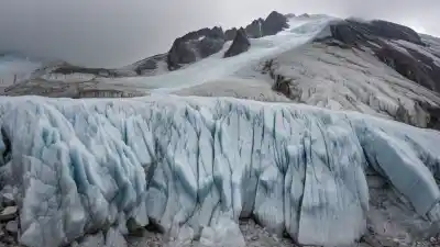 Los 3 Glaciares Más Importantes de Indonesia: Joyas Heladas en el Trópico
