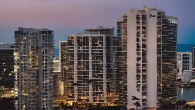 Top 5 de los Hoteles Más Altos de Miami: Rascacielos con Vistas de Ensueño