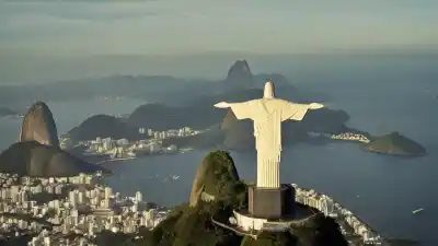Top 10 de los Lugares Más Famosos de Brasil: Iconos de un Gigante