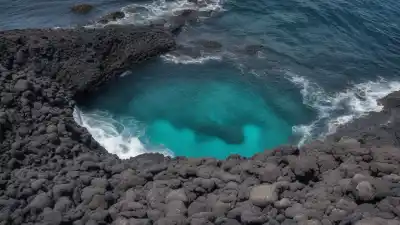 Top 5 Piscinas Naturales en La Palma: Un Baño en el Océano Atlántico