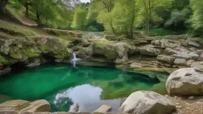 Top 5 Piscinas Naturales en Oviedo: Refrescantes Joyas de Agua Pura