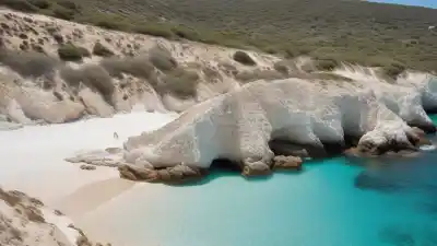 Top 10 de las Playas Más Azules de España: Un Viaje al Paraíso Turquesa