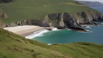 Top 7 de las Playas Más Bonitas de Asturias Occidental: Paraísos Entre Acantilados