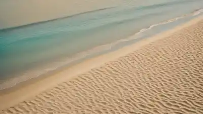Top 10 de las Playas Más Famosas de Andalucía: Arena, Sol y Leyenda