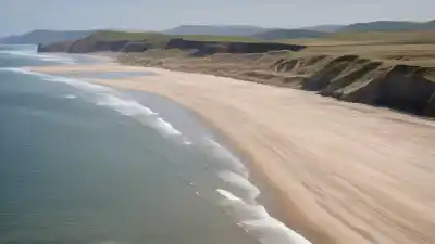 Top 5 de las Playas Más Grandes de Cantabria: Arenales Inmensos que Tienes que Pisar
