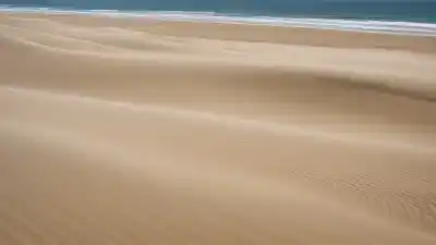 Top 5 de las Playas Más Grandes de Cádiz: Inmensidad Dorada a Orillas del Atlántico