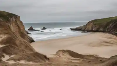 Top 5 de las Playas Más Cercanas a Santillana del Mar que Tienes que Descubrir