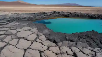Top 5 de las Piscinas Naturales de Fuerteventura: Un Baño en la Obra Maestra del Océano