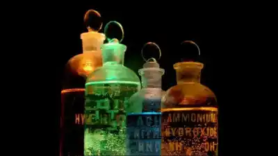 Más Allá del Límite: Los 5 Ácidos Más Fuertes que Desafían la Química Conocida