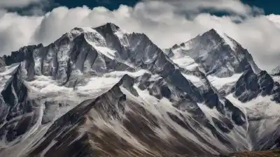 Top 7 de las Montañas Más Altas de los Alpes Que Debes Conocer