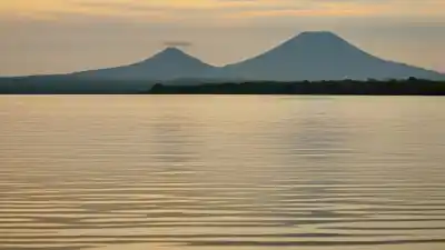 Los 7 Lagos Más Importantes de Nicaragua: Joyas Acuáticas que Definen una Nación