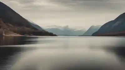 Top 10 de los Lagos Naturales Más Grandes del Mundo: Gigantes de Agua Dulce y Salada