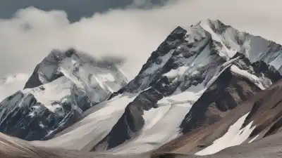 Top 5 de las Montañas Más Altas del Perú Que Te Dejarán Sin Aliento