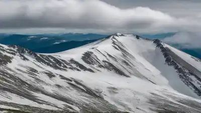 Top 5 de las Montañas Más Altas de Ucrania: Cumbres de los Cárpatos