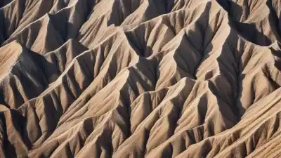 Top 7 de las Montañas Más Raras del Mundo: Formaciones que Desafían la Lógica