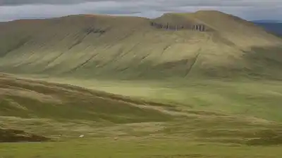 Top 5 de las Montañas Más Importantes de Glasgow: Descubre sus Colinas Emblemáticas