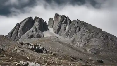 Top 5 de las Montañas Más Importantes de Gredos: Cumbres Legendarias