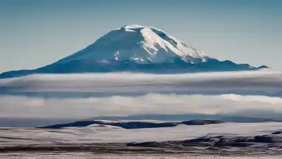 Top 7 de las Montañas Más Importantes del Ecuador: Gigantes que Definen un País