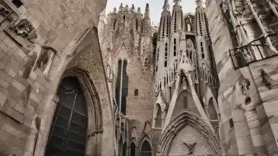 Top 10 de las Ciudades Más Visitadas de Cataluña: Descubre sus Joyas