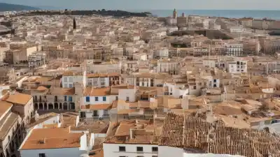 Top 7 de las Ciudades Más Soleadas de España: Donde Brilla el Sol Todo el Año