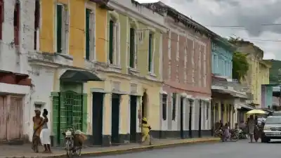 Top 5 de las Ciudades Más Pobladas de Jamaica: El Latido Urbano de la Isla