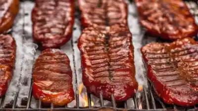 Top 7 de las Comidas Típicas de Sucre, Bolivia: Un Viaje Gastronómico por la Ciudad Blanca