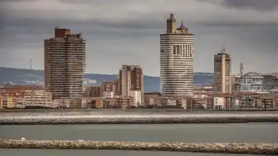 Top 5 de los Edificios Más Altos de Gijón: Rascacielos que Definen el Skyline