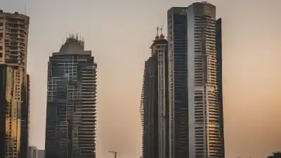 Top 10 de los Edificios Más Altos de India: Rascacielos que Desafían el Cielo