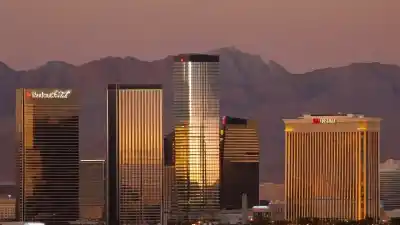 Top 5 de los Rascacielos Más Altos de Las Vegas: Gigantes en el Desierto