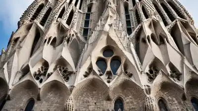 Los 10 Edificios Más Emblemáticos de Barcelona: Iconos de una Ciudad Única