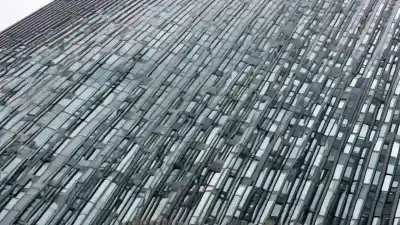 Top 10 de los Edificios Más Grandes de Europa: Gigantes de Acero y Cristal