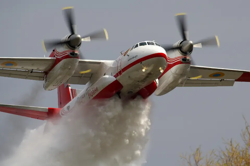 Antonov AN32 Firekiller