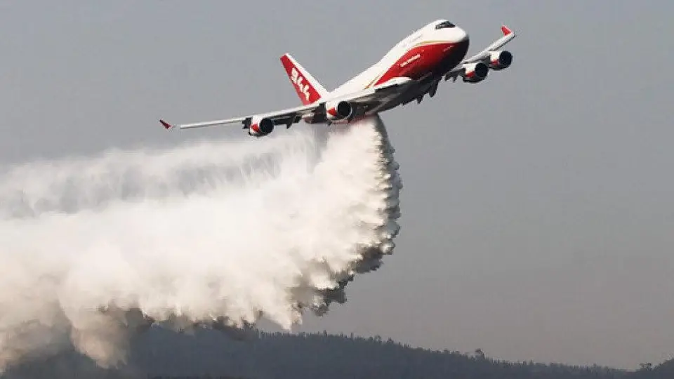 Boeing 747 Supertanker