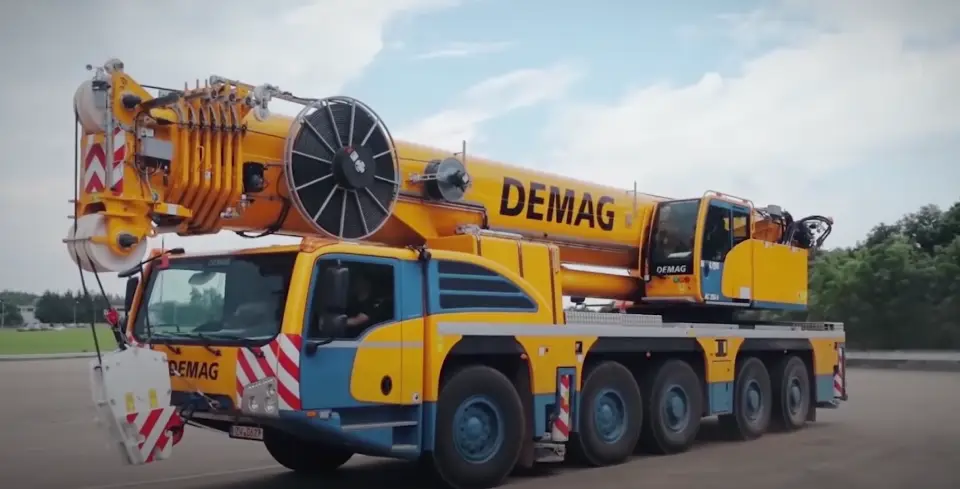 AC 250-5 - Demag Mobile Crane