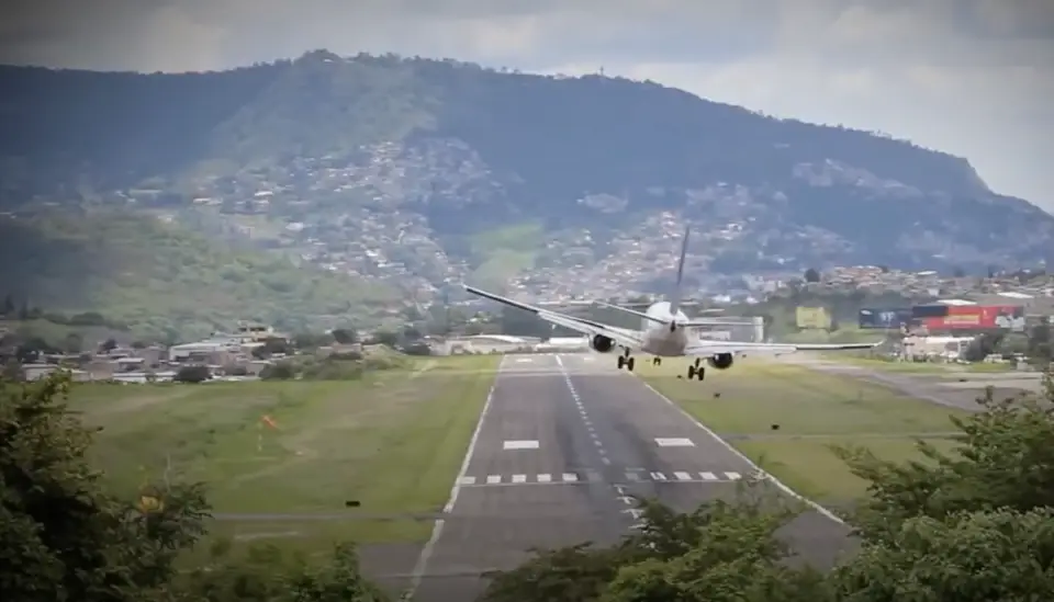 Aeropuerto Internacional Toncontín - Tegucigalpa, Honduras