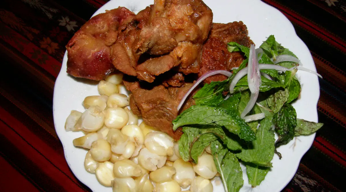 Chicharrón con Mote
